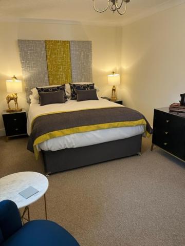 The Masons Arms Hotel Bridgend  Buitenkant foto